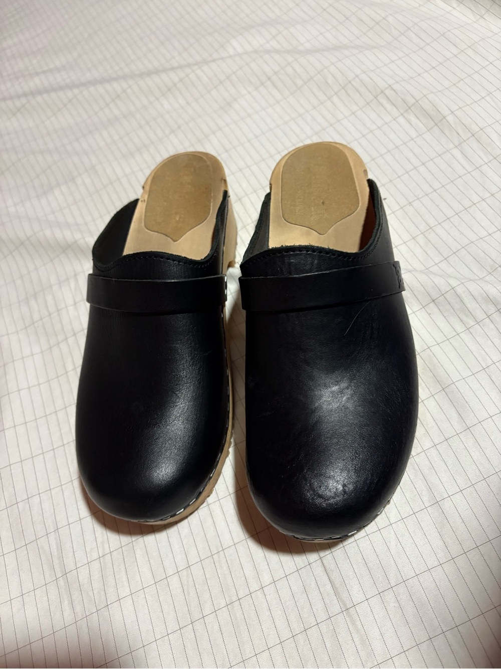 Sandgrens Black Slip-On Leather Clogs